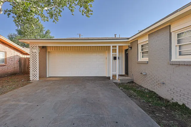 Photo 5 — 4202 53rd Street, Lubbock, TX 79413
