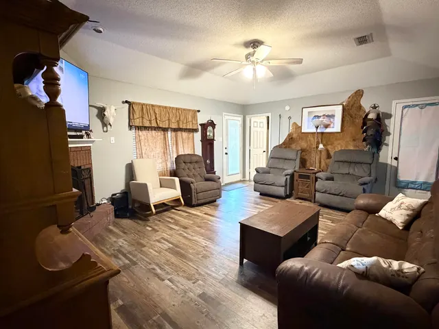 Photo 4 — 1010 Avenue J, Abernathy, TX 79311