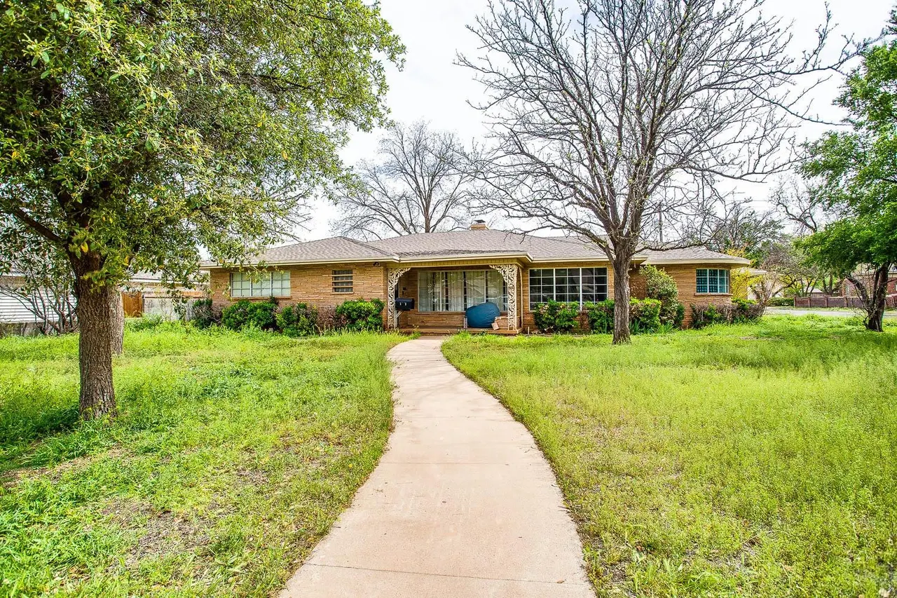 Front exterior — 1721 28th Street, Lubbock, TX 79411