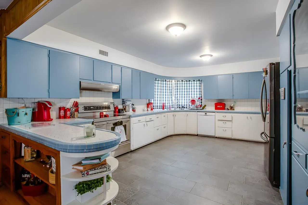 Photo 7 — 1721 28th Street, Lubbock, TX 79411