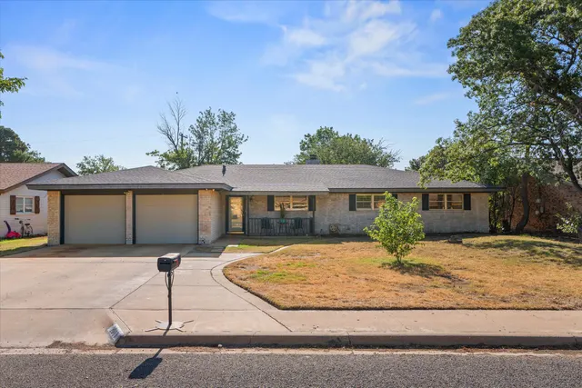 Front exterior — 2017 Rice Drive, Levelland, TX 79336