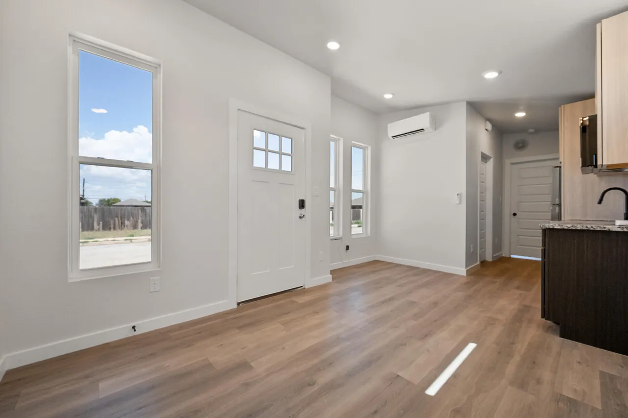 Photo 13 — 214 Fig Avenue, Lubbock, TX 79403