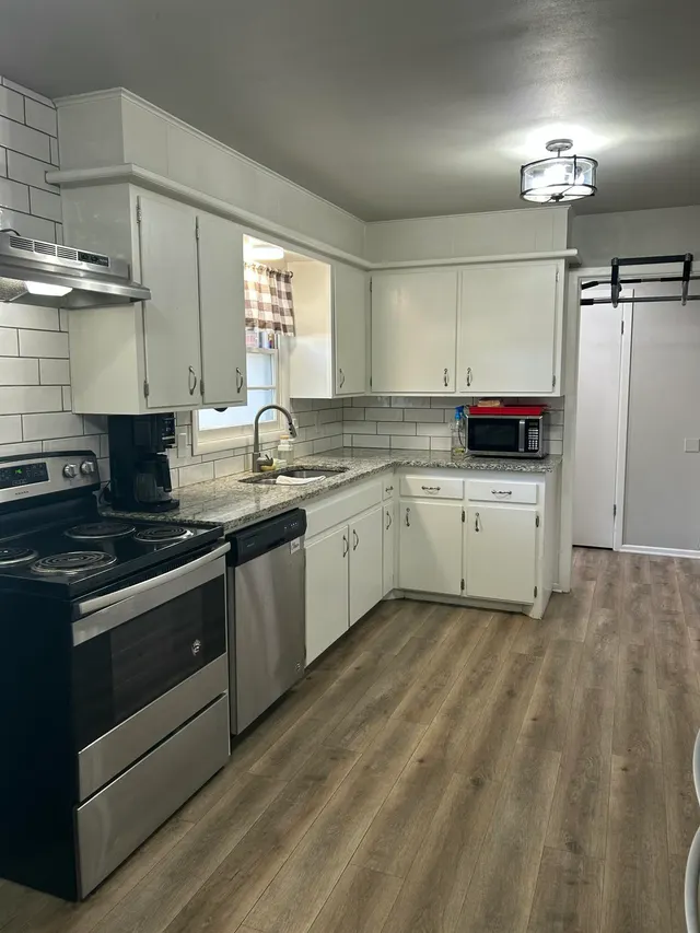 Photo 5 — 5431 16th Street, Lubbock, TX 79416