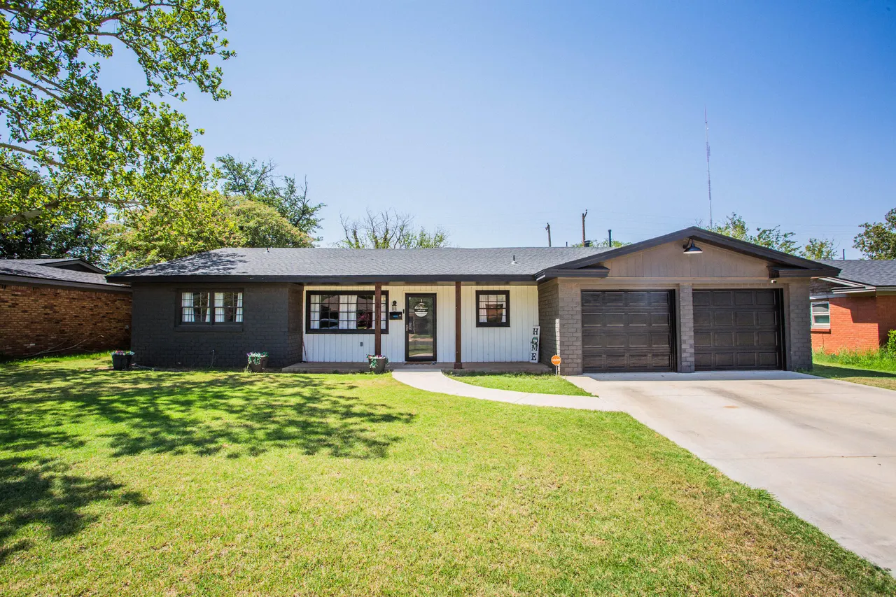 Photo 2 — 2121 70th Street, Lubbock, TX 79412