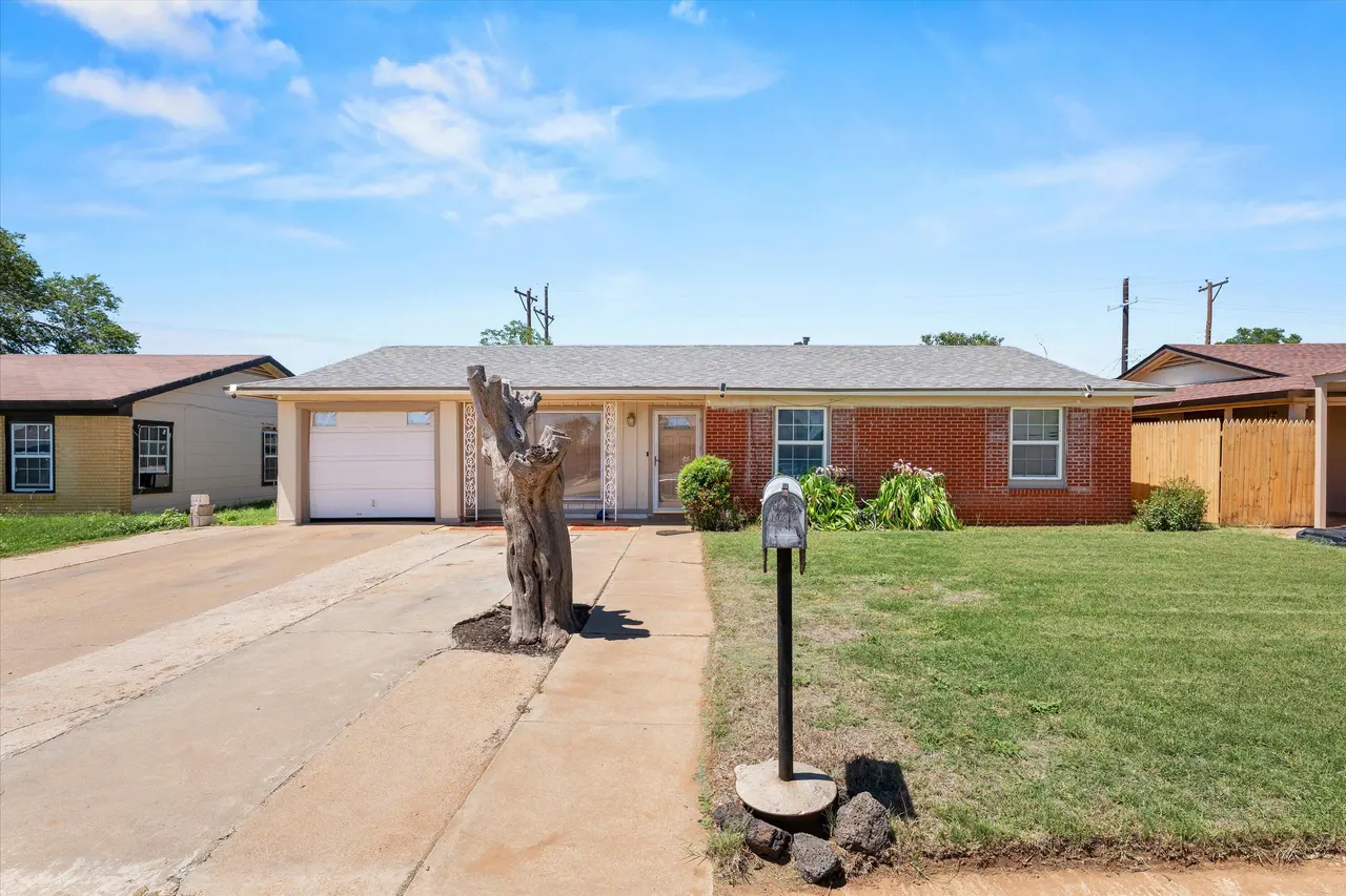Front exterior — 1817 E 1st Street, Lubbock, TX 79403