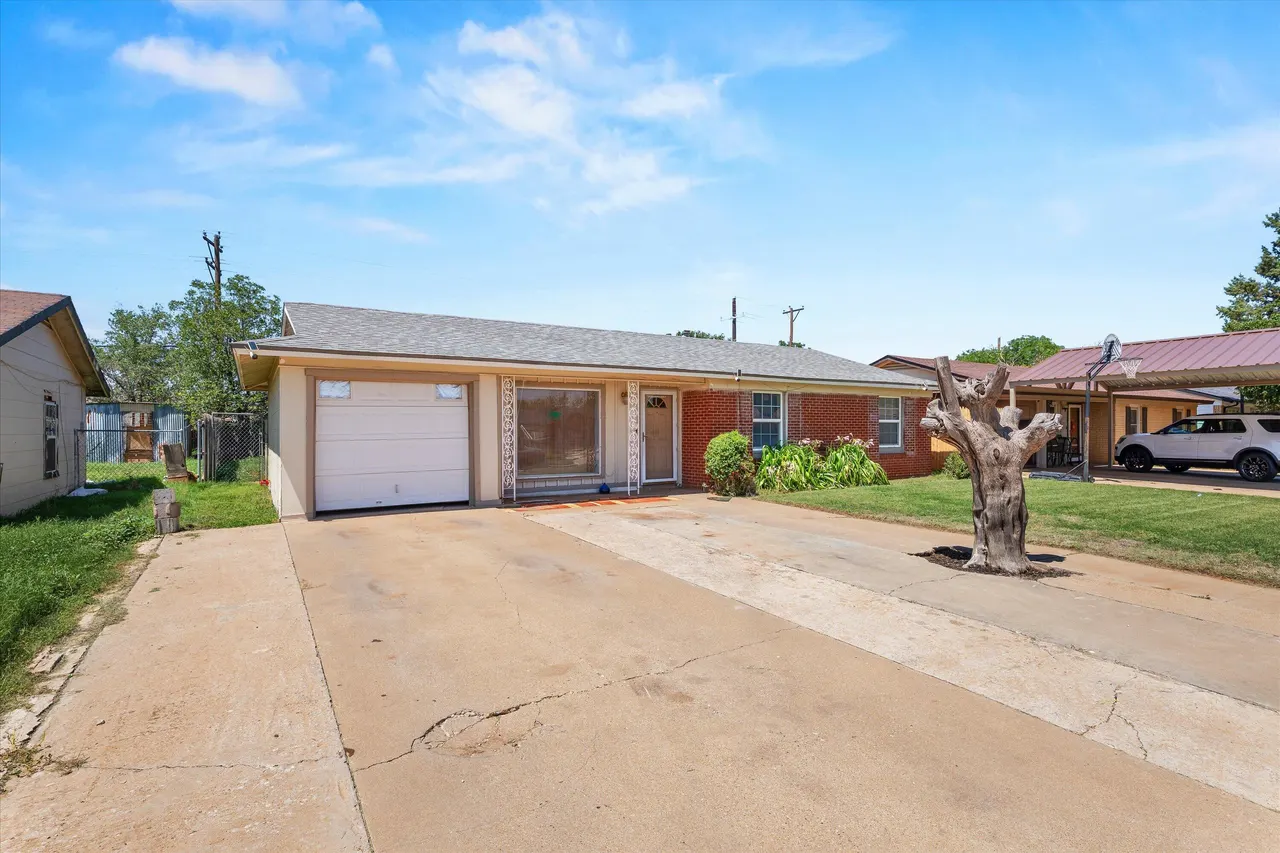 Photo 2 — 1817 E 1st Street, Lubbock, TX 79403
