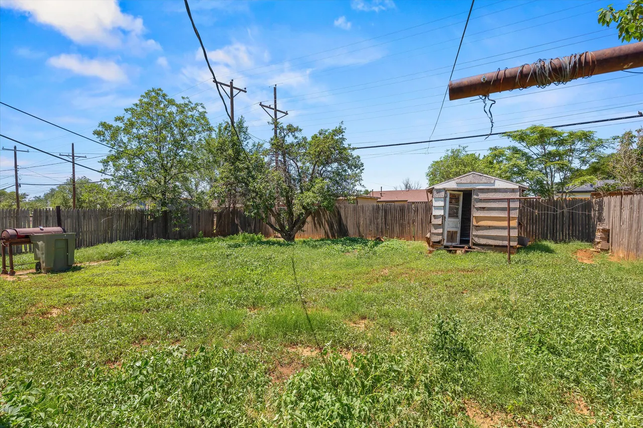 Photo 19 — 1817 E 1st Street, Lubbock, TX 79403