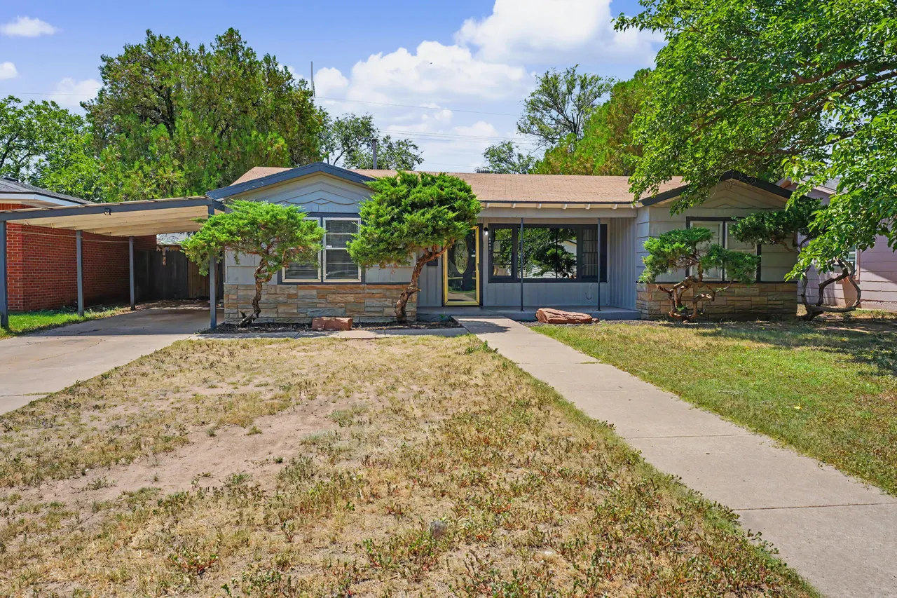 Front exterior — 4003 33rd Street, Lubbock, TX 79410