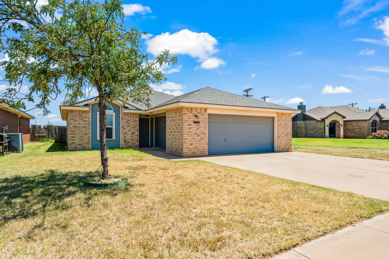 Photo 2 — 7803 Avenue J, Lubbock, TX 79423