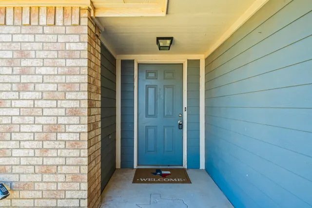Photo 3 — 7803 Avenue J, Lubbock, TX 79423