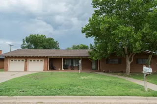 Sold home at 904 Itasca Street