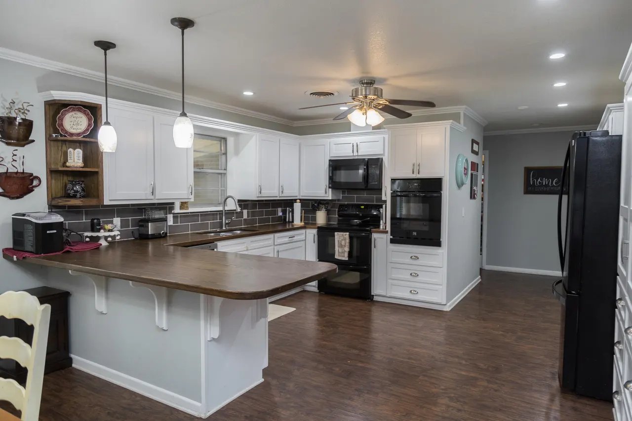 Photo 12 — 904 Itasca Street, Plainview, TX 79072