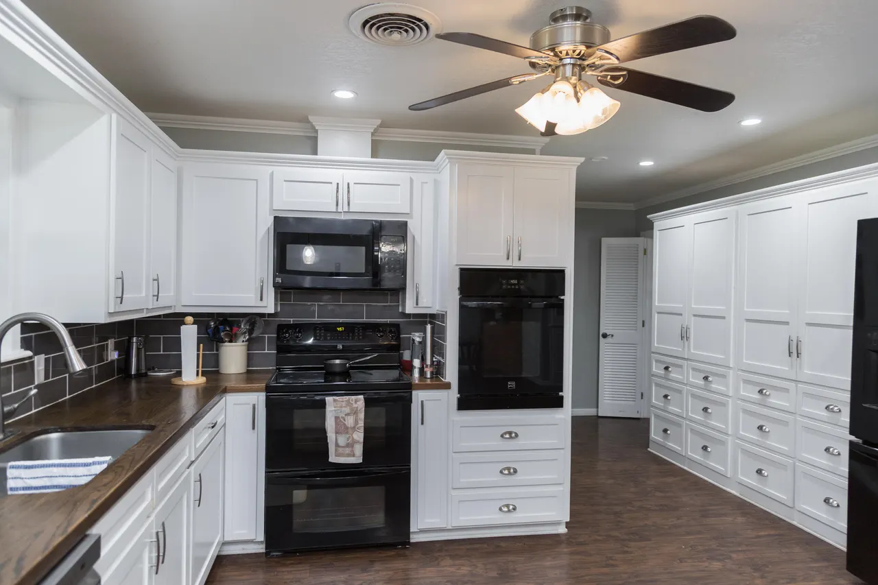 Photo 14 — 904 Itasca Street, Plainview, TX 79072