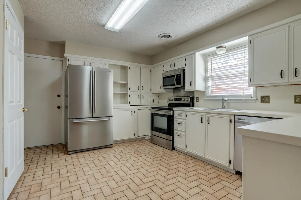 Photo 17 — 3412 62nd Street, Lubbock, TX 79413