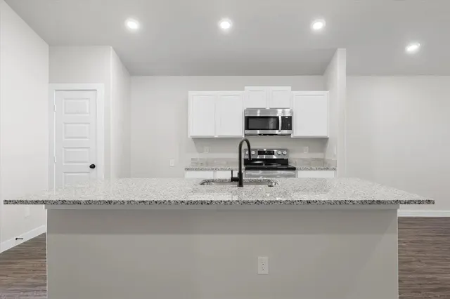 Photo 6 — 5542 Auburn Street, Lubbock, TX 79416