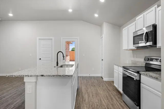 Photo 5 — 5536 Auburn Street, Lubbock, TX 79416