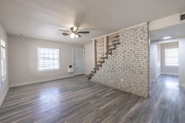 Photo 7 — 2311 25th Street, Lubbock, TX 79411