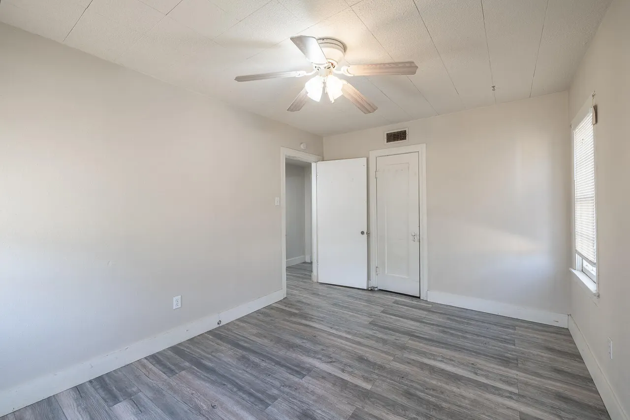 Photo 14 — 2311 25th Street, Lubbock, TX 79411