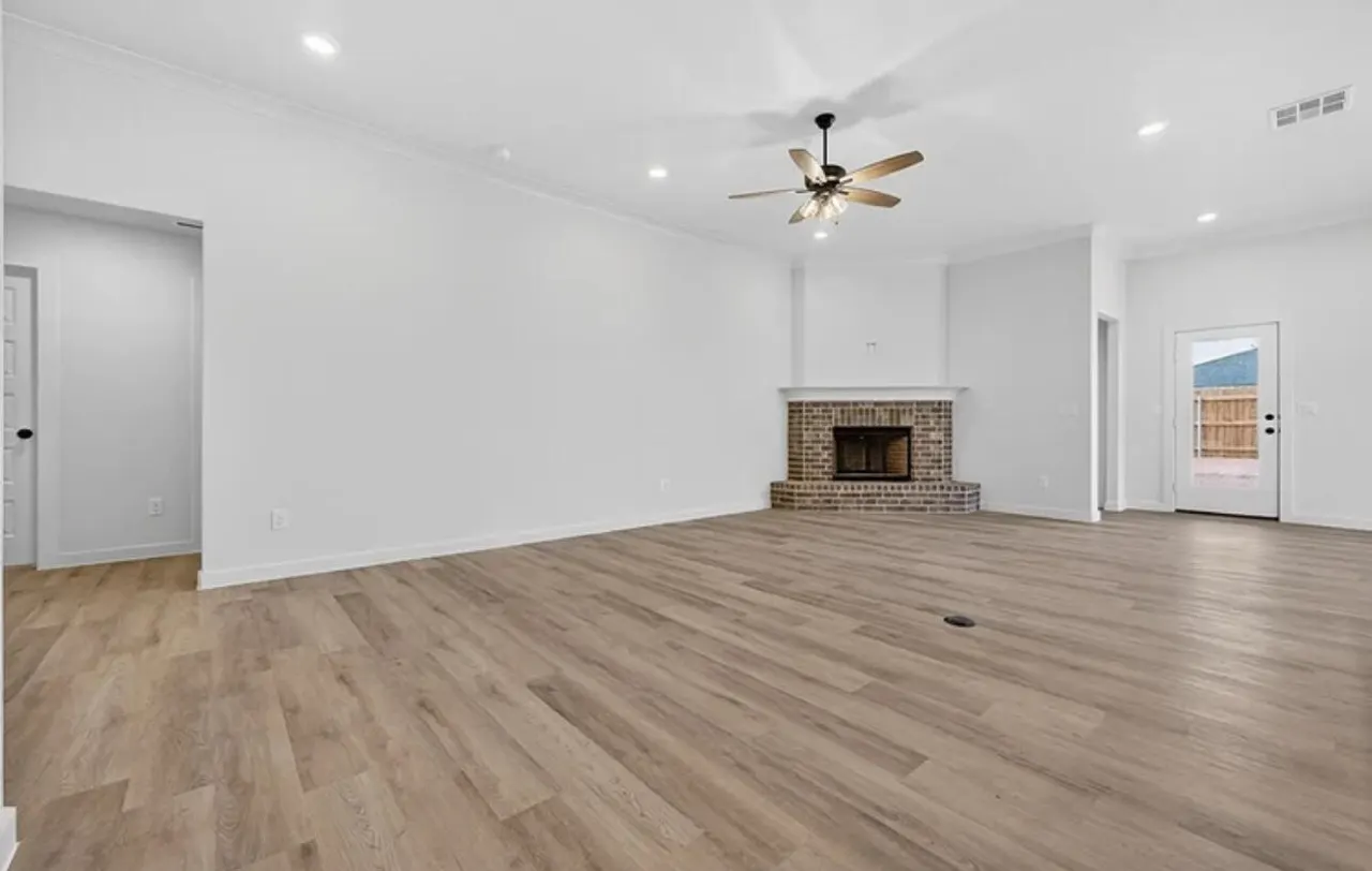 Photo 3 — 620 E 16th Street, Wolfforth, TX 79382