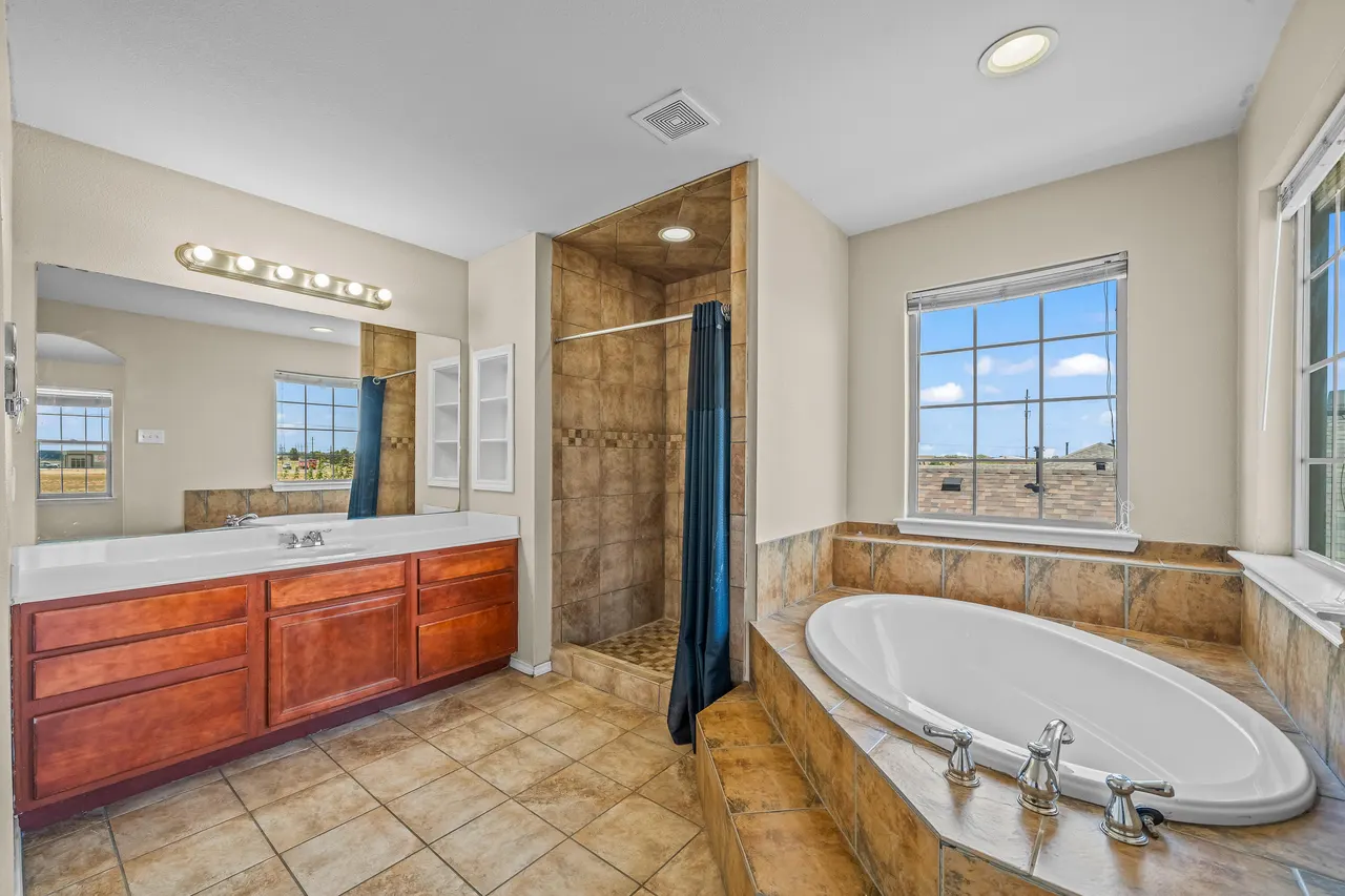 Photo 34 — 1511 Yorkshire Avenue, Wolfforth, TX 79382