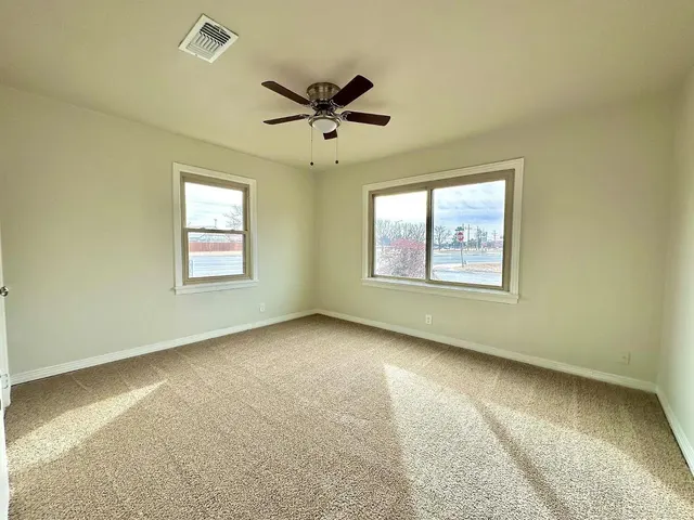 Photo 4 — 101 15th Street A, Levelland, TX 79336