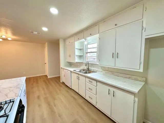 Photo 7 — 101 15th Street A, Levelland, TX 79336