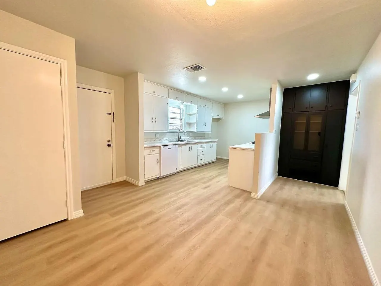 Photo 9 — 101 15th Street A, Levelland, TX 79336