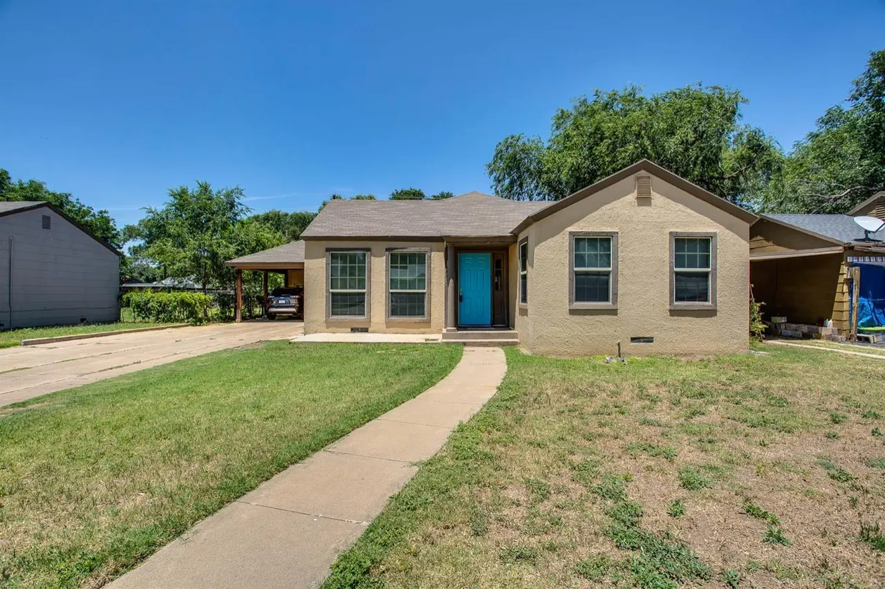 Front exterior — 3114 30th Street, Lubbock, TX 79410