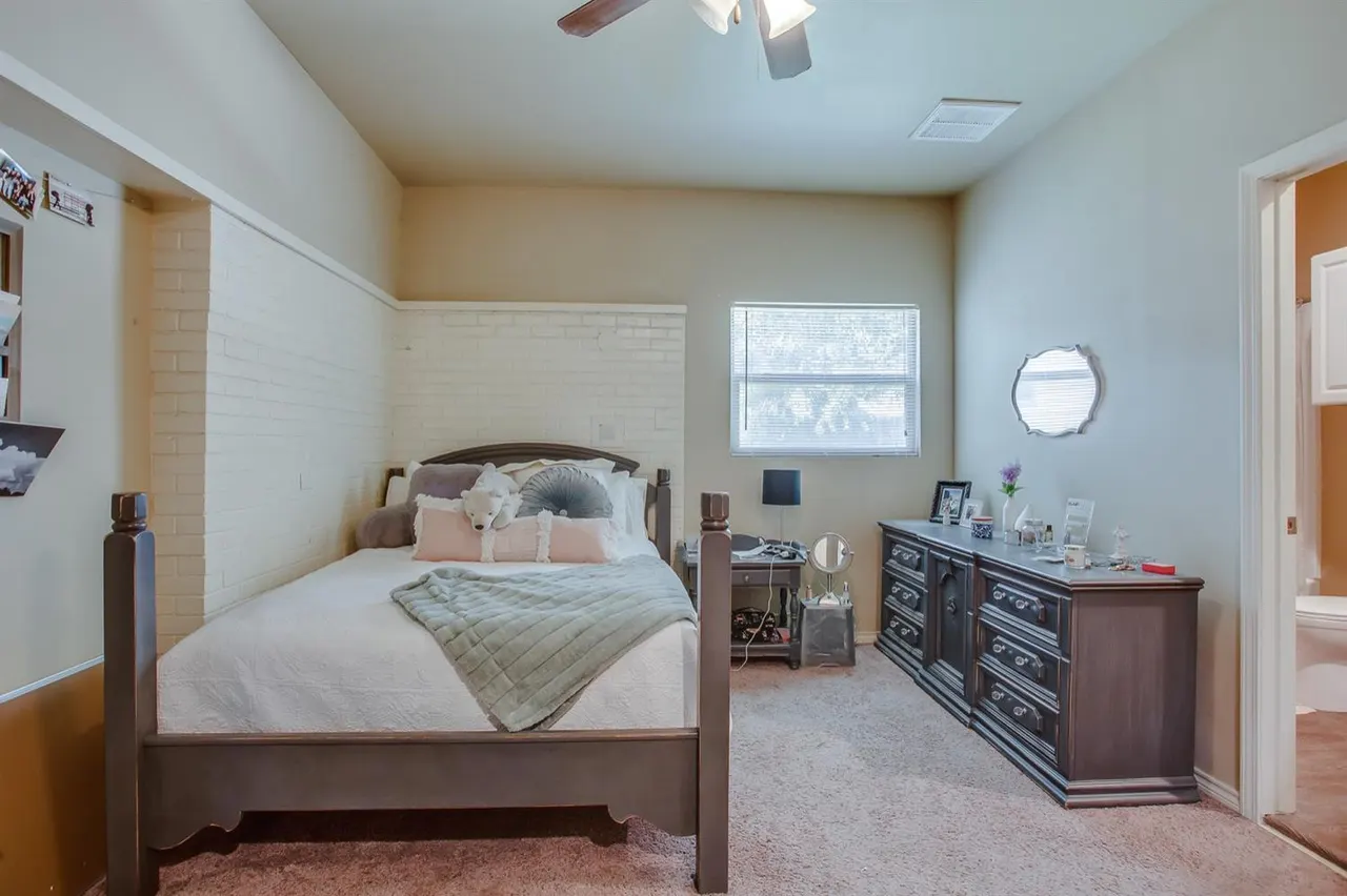 Photo 3 — 3114 30th Street, Lubbock, TX 79410