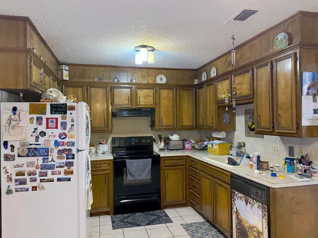 Photo 6 — 9705 Avenue X, Lubbock, TX 79423