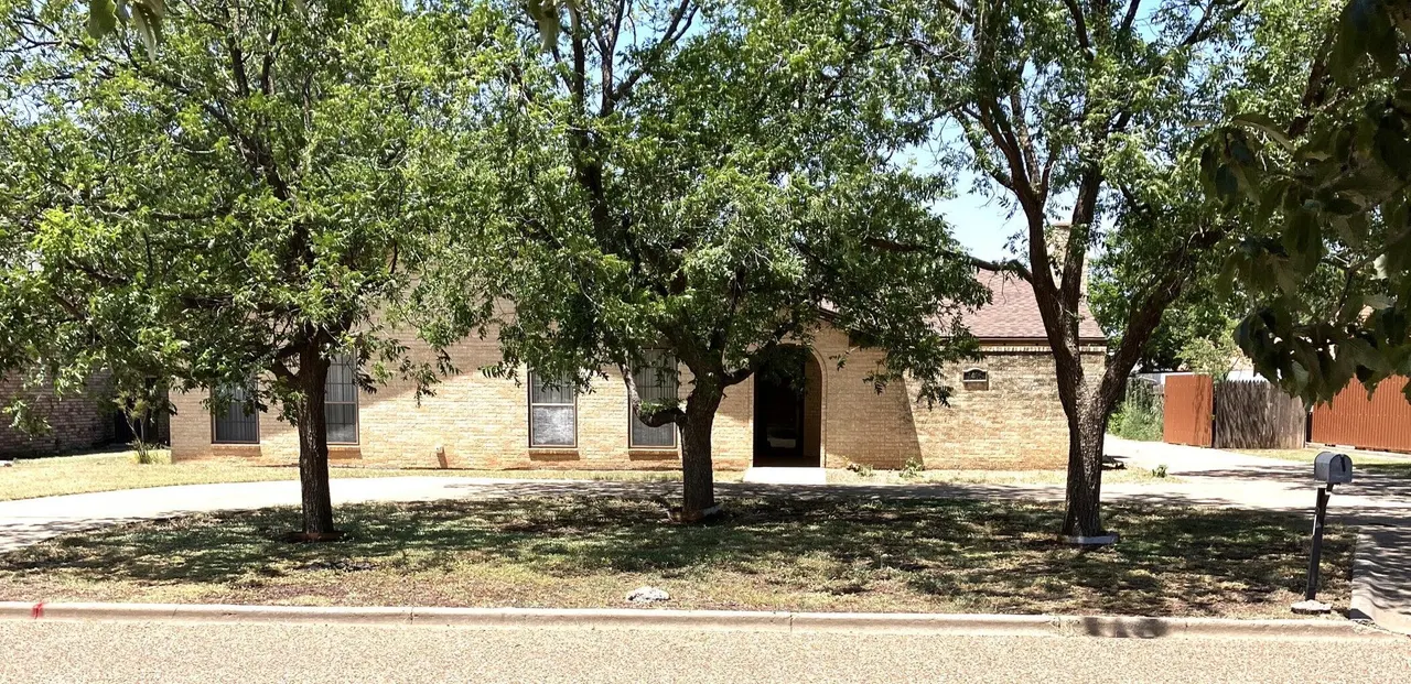 Front exterior — 1405 Itasca Street, Plainview, TX 79072