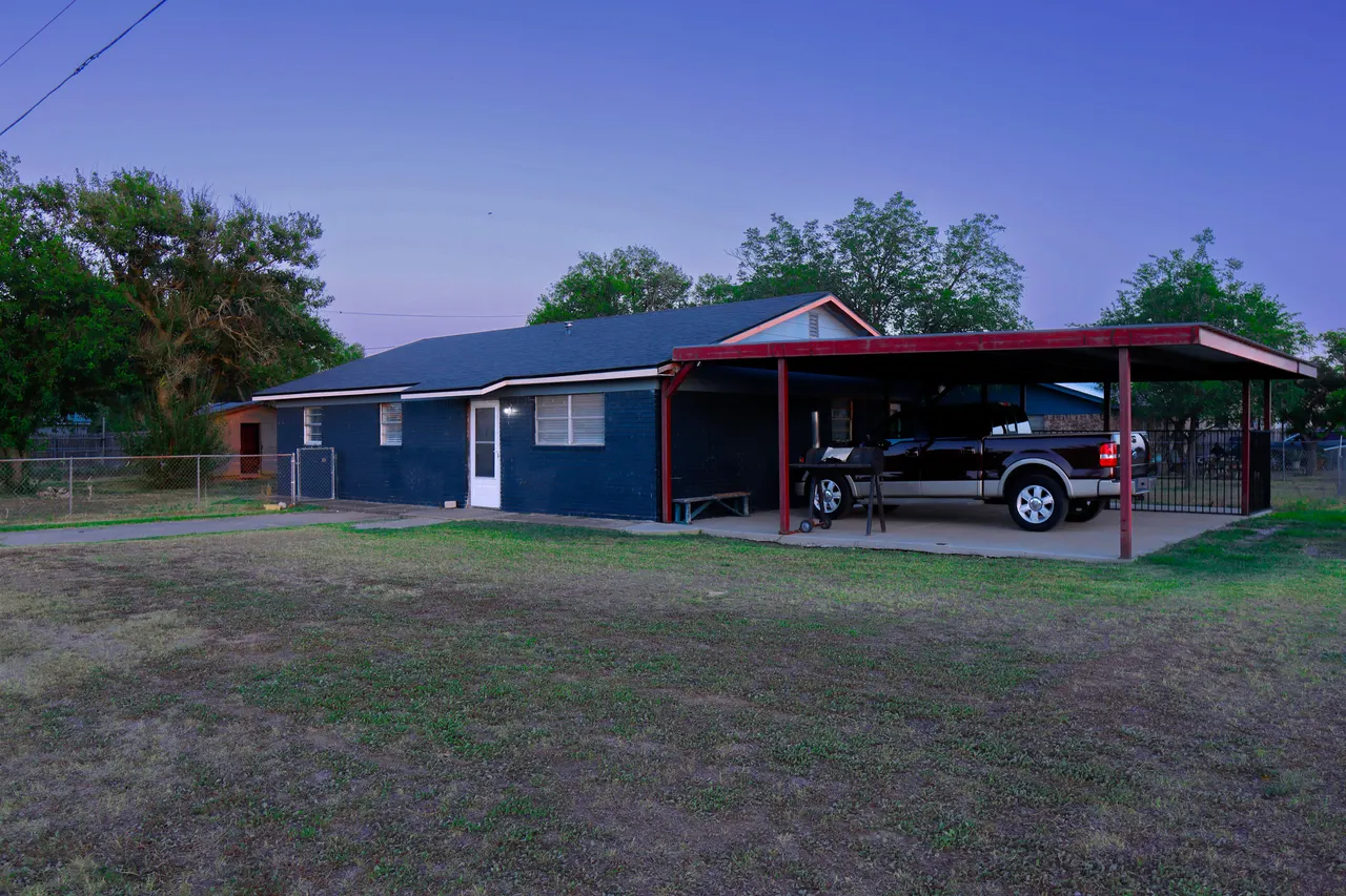 Front exterior — 1201 Ave J, Petersburg, TX 79250