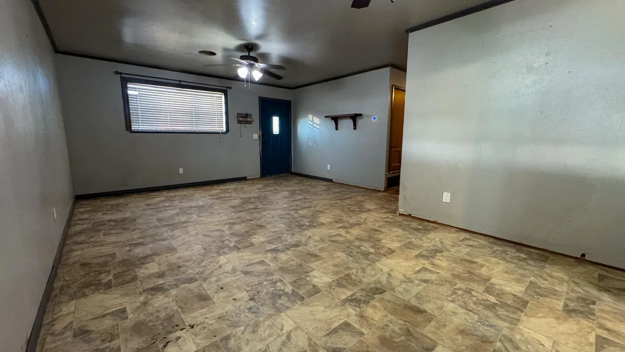 Photo 8 — 1201 Ave J, Petersburg, TX 79250