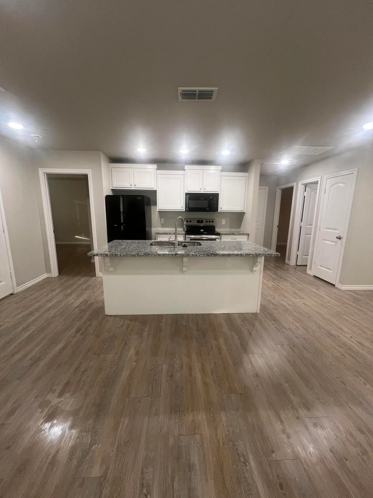 Photo 6 — 2632 Hickory Avenue, Lubbock, TX 79404