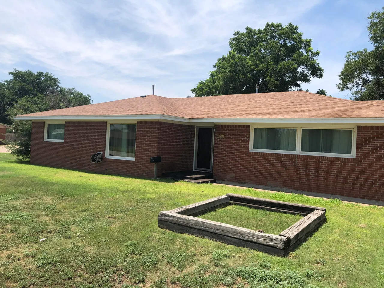 Front exterior — 804 S Broadway Street, Plainview, TX 79072