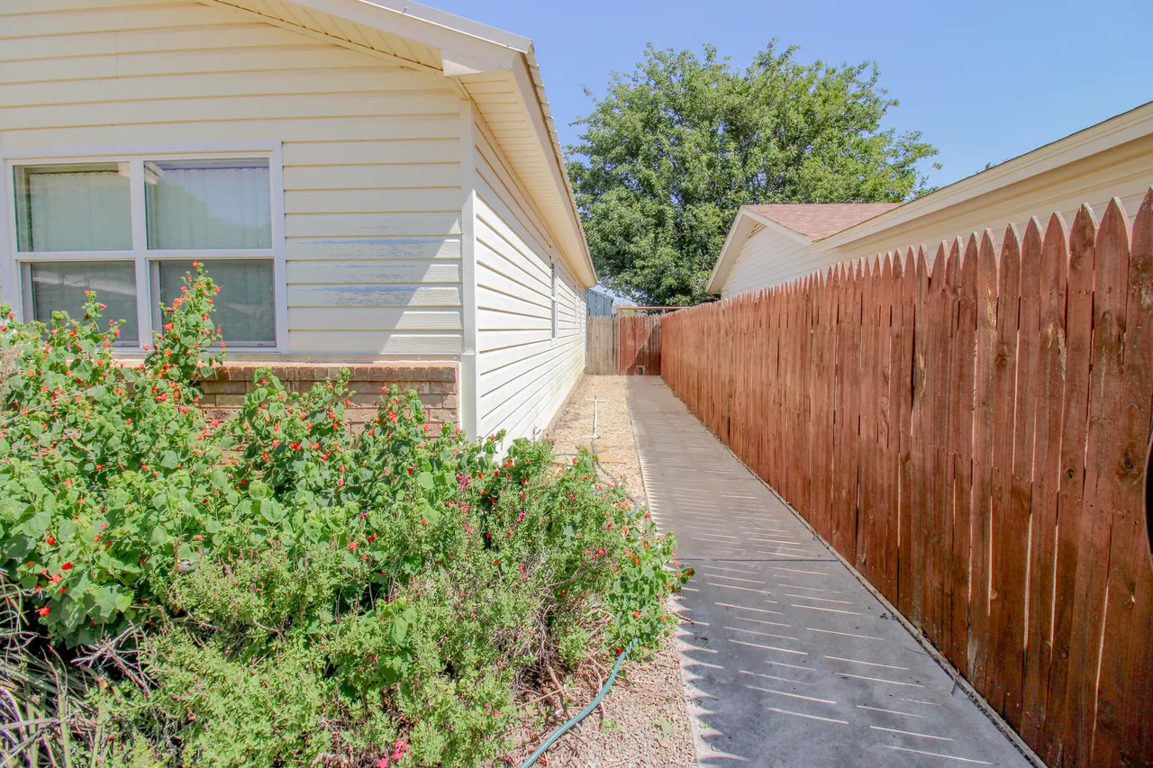 Photo 6 — 4808 53rd Street, Lubbock, TX 79414