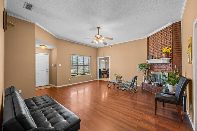Photo 4 — 2110 94th Street, Lubbock, TX 79423