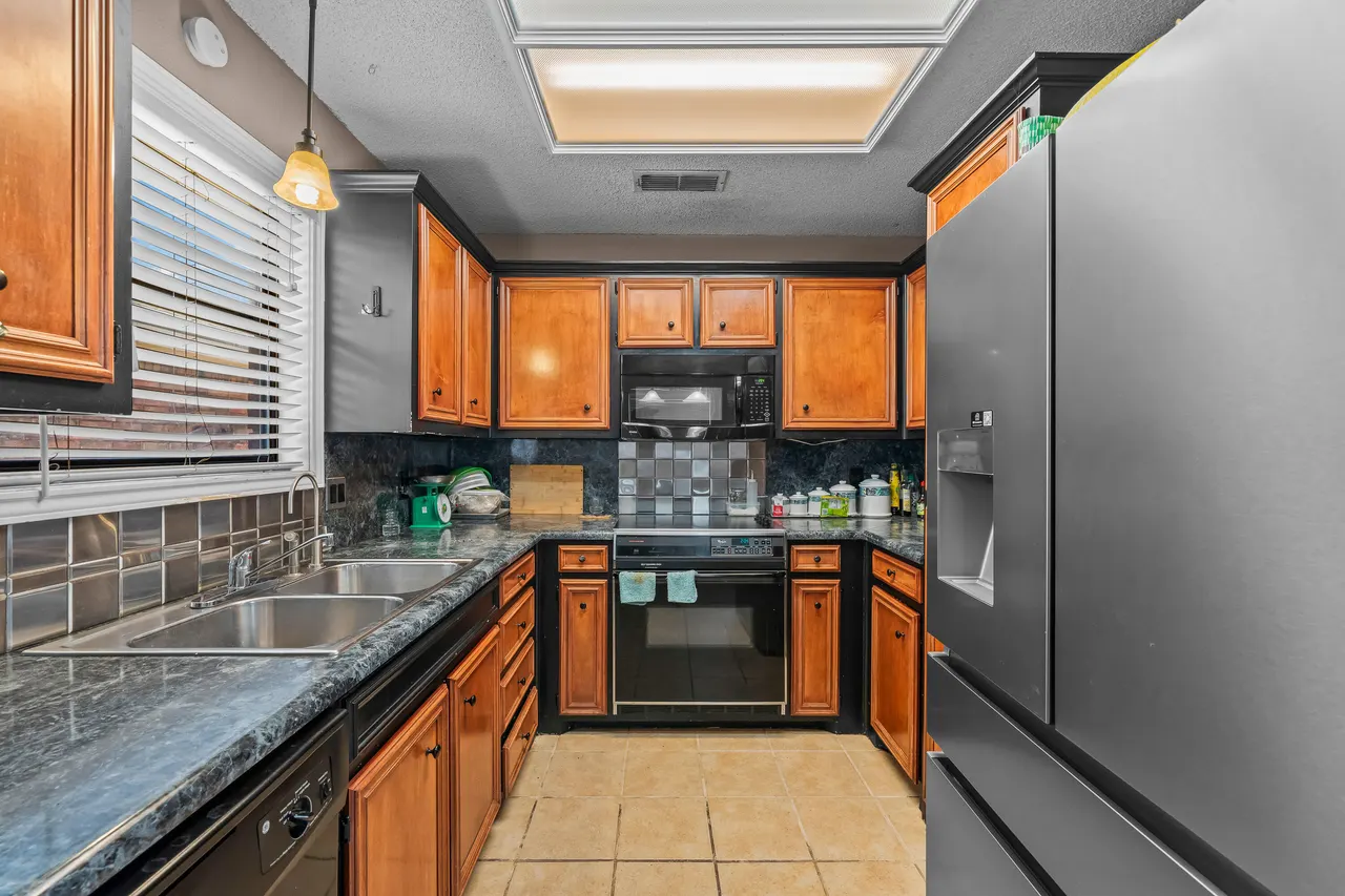Photo 8 — 2110 94th Street, Lubbock, TX 79423