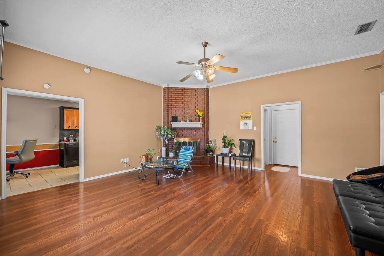 Photo 5 — 2110 94th Street, Lubbock, TX 79423
