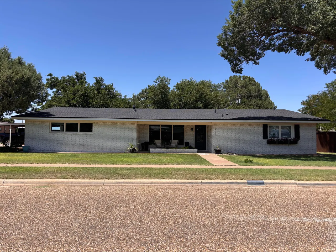 Front exterior — 901 2nd Street, Plains, TX 79355