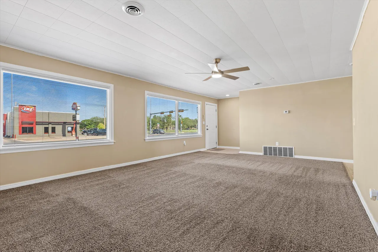 Photo 5 — 1216 College Avenue, Levelland, TX 79336