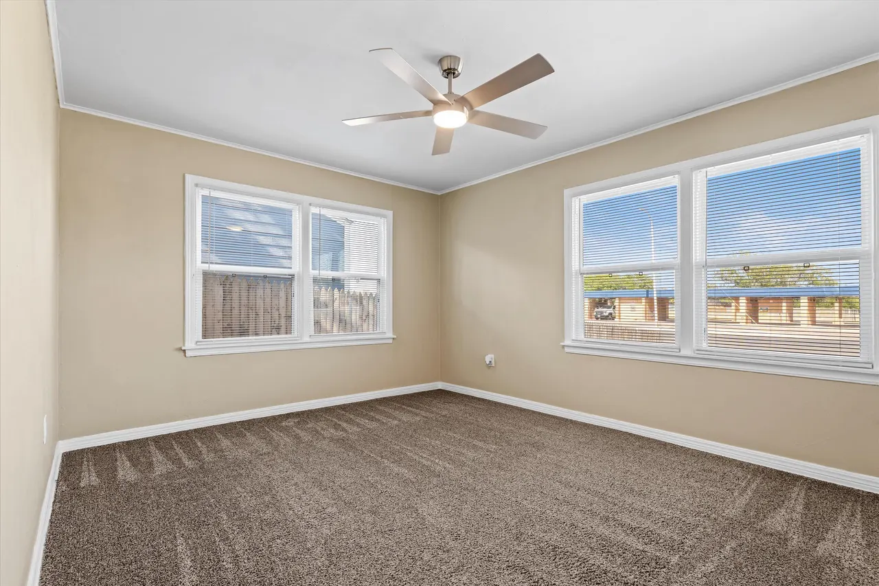 Photo 7 — 1216 College Avenue, Levelland, TX 79336