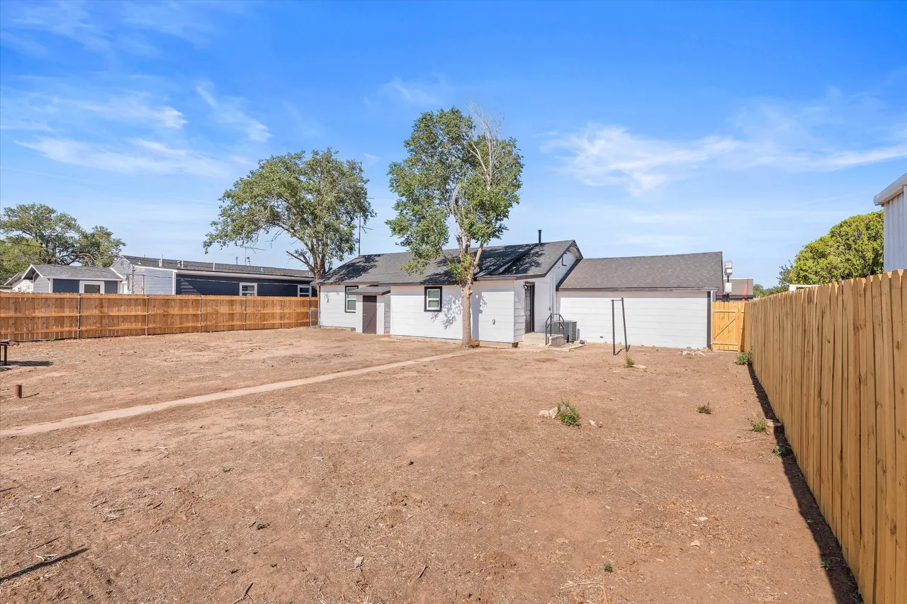 Photo 22 — 1216 College Avenue, Levelland, TX 79336