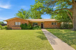 Sold home at 908 E Buckley Street