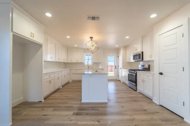 Photo 3 — 7424 5th Street, Lubbock, TX 79416