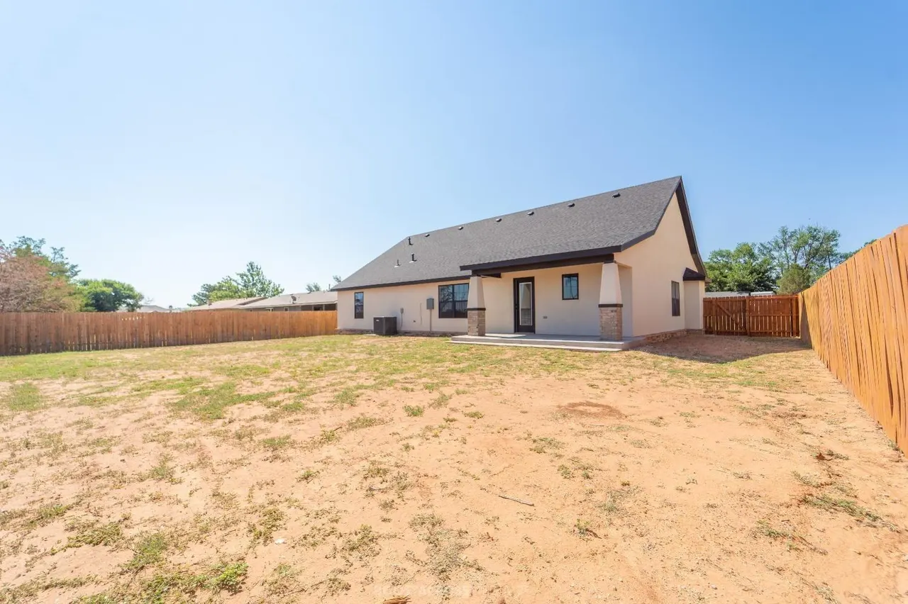 Photo 32 — 7424 5th Street, Lubbock, TX 79416