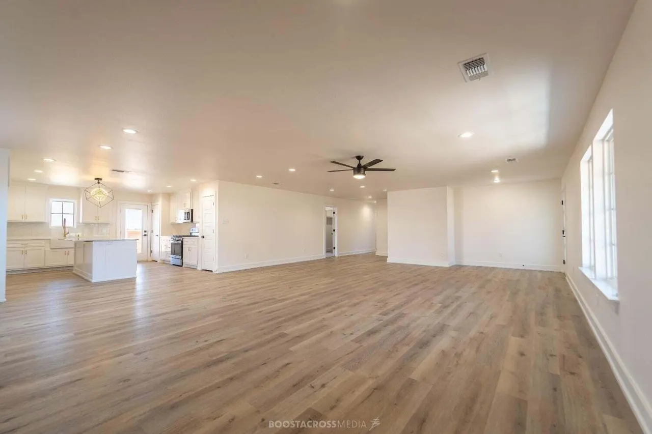 Photo 10 — 7424 5th Street, Lubbock, TX 79416