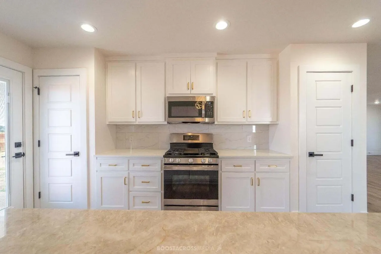 Photo 5 — 7424 5th Street, Lubbock, TX 79416