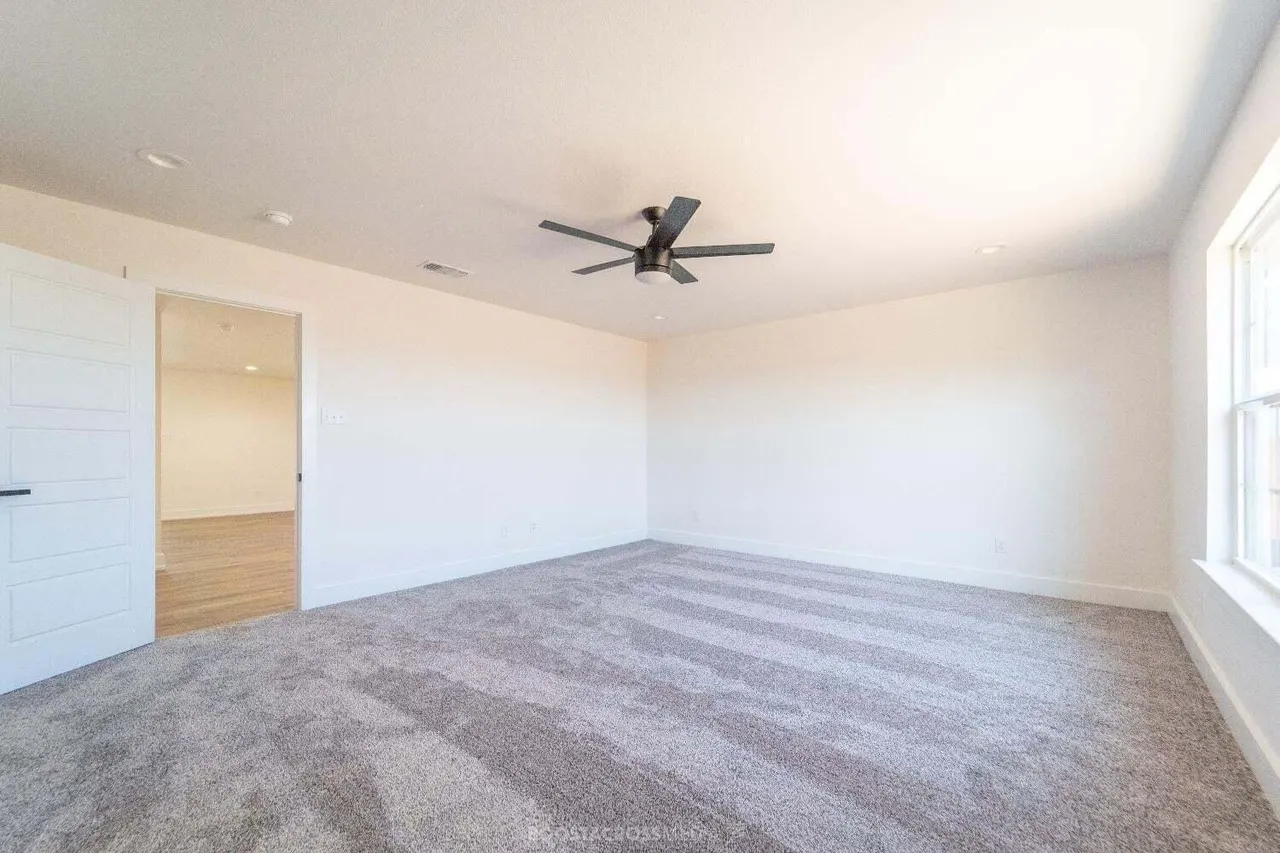Photo 13 — 7424 5th Street, Lubbock, TX 79416