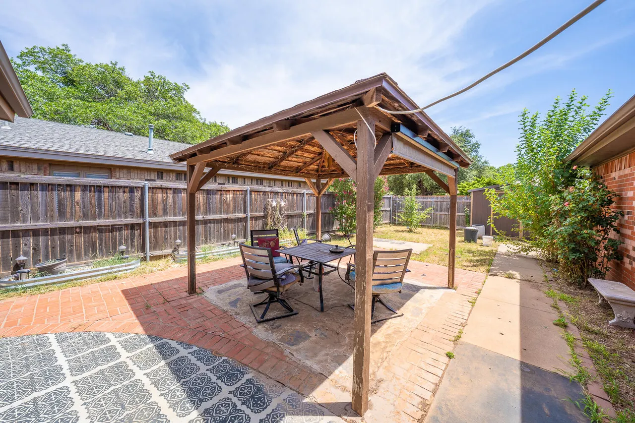 Photo 14 — 2903 77th Street, Lubbock, TX 79423